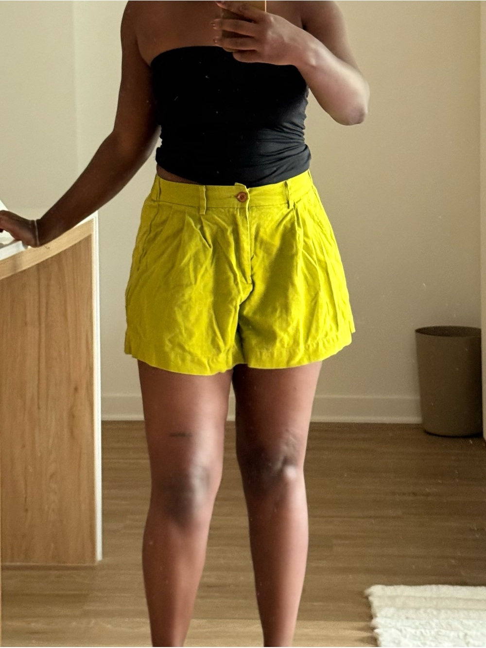 Pleated High-Rise lime Women's Bermuda Shorts